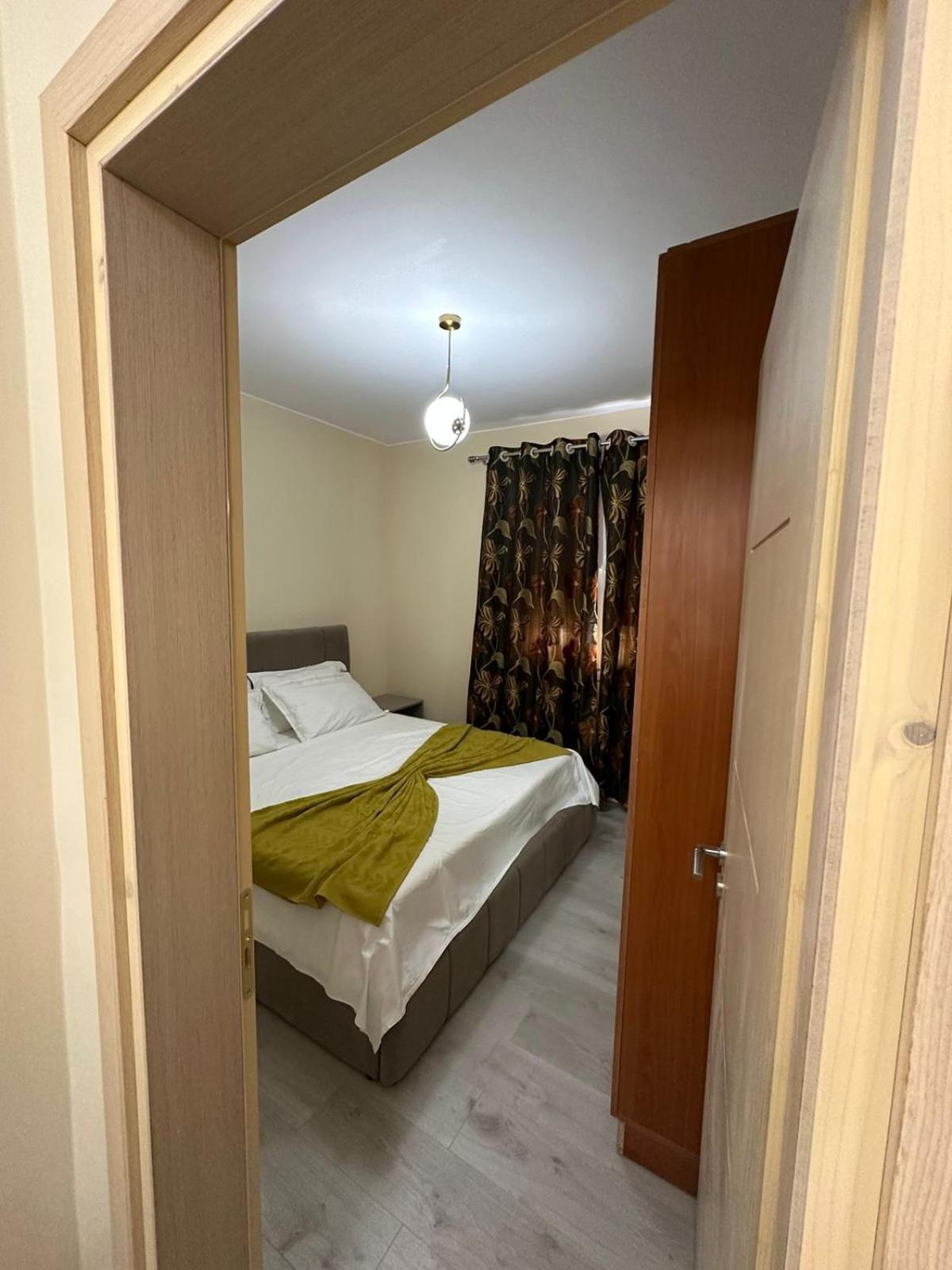 Holiday House Durrës Esterno foto